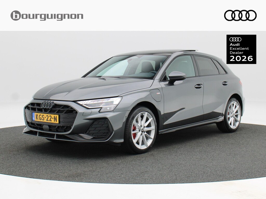 Audi A3 Sportback 45 TFSI e | S edition Competition | | 18 inch velgen | Sonos 3d | Ambient lighting | Privacyglas | Panoramadak |