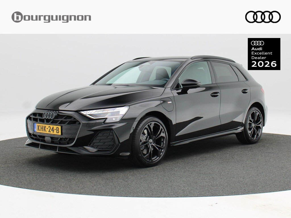 Audi A3 Sportback 40 TFSI e | S edition | Privacy glas | 18 inch velgen | Ambient Lighting | Apple carplay/Android auto |