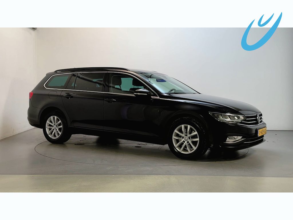 Volkswagen Passat Variant 1.5 TSI 150pk DSG Business Navigatie Parkeersensoren Trekhaak
