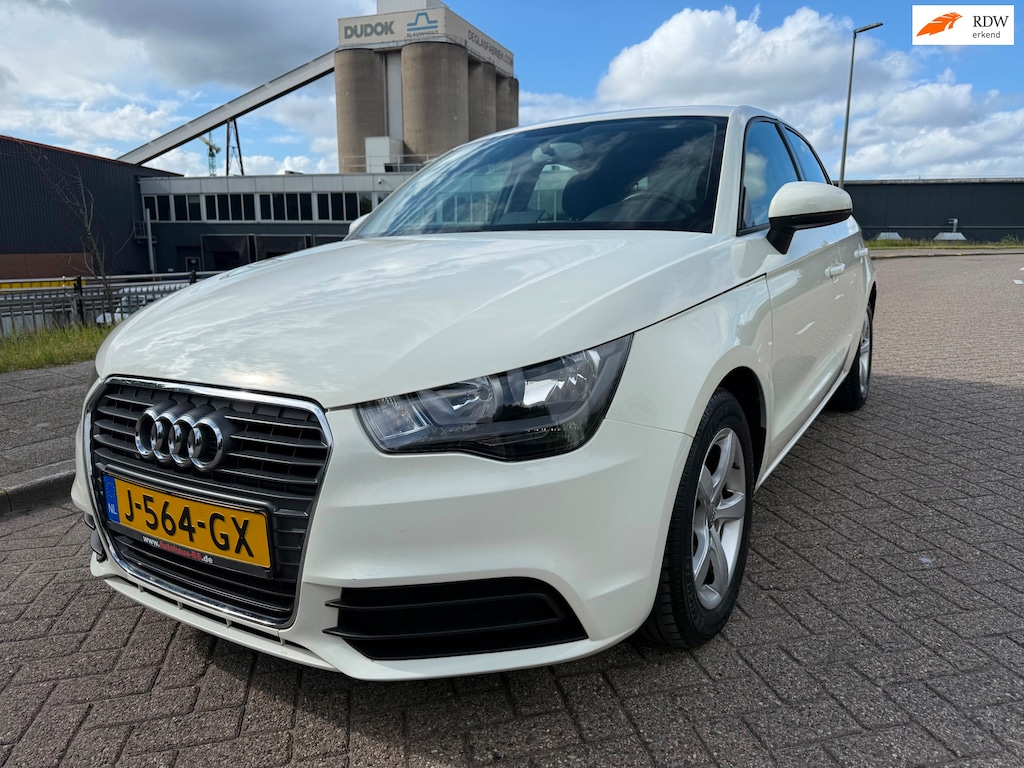 Audi A1 Sportback 1.2 TFSI Attraction_AIRCO_5 DEURS_NETTE AUTO!!