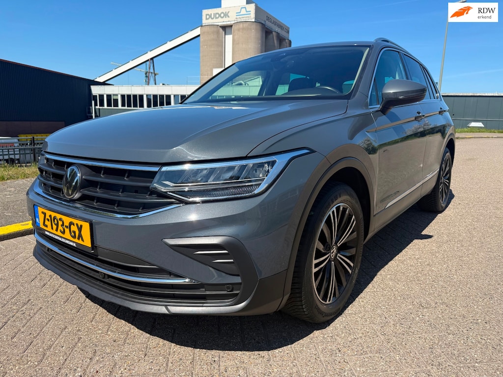 Volkswagen Tiguan 1.5 TSI Business_Line_AUTOMAAT_NAVI__ELEC-TREKHAAK-AKTIE PRIJS
