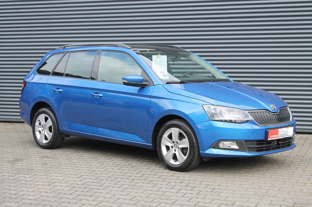 Skoda Fabia Combi 1.2 TSi Ambition Uitv. AIRCO - NAVIGATIE - PANORAMADAK