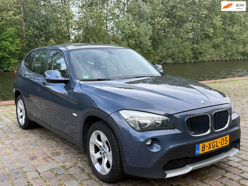 BMW X1 SDrive18i Executive Automaat panorama dak leerbekeleding stoelverwarming cruis control trekhaak