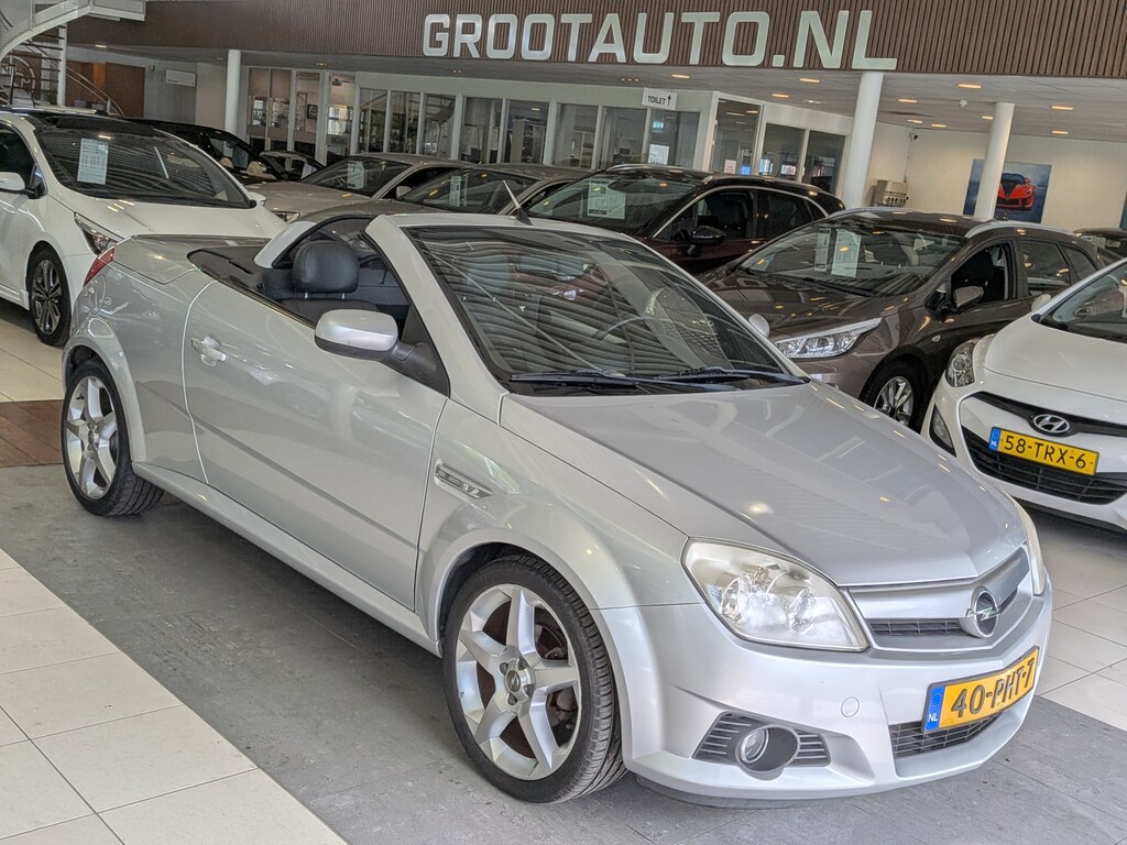 Opel Tigra TwinTop 1.8-16V Linea Rosso Airco, Stuurbekrachtiging