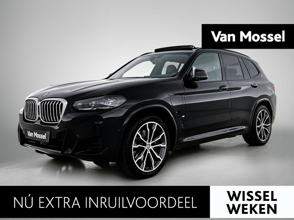 BMW X3 xDrive30e High Executive | SOH 99% | PANORAMADAK | ACHTERUITRIJCAMERA | HARMAN KARDON | HEAD-UP | SFEERVERLICHTING | STOELVERWARMING | ELEKTRISCHE KOFFERKLEP | DODEHOEK DETECTIE | APPLE CARPLAY - ANDROID AUTO | ADAPTIVE CRUISE CONTROL | LEDER | CLIMATE CONTROL |