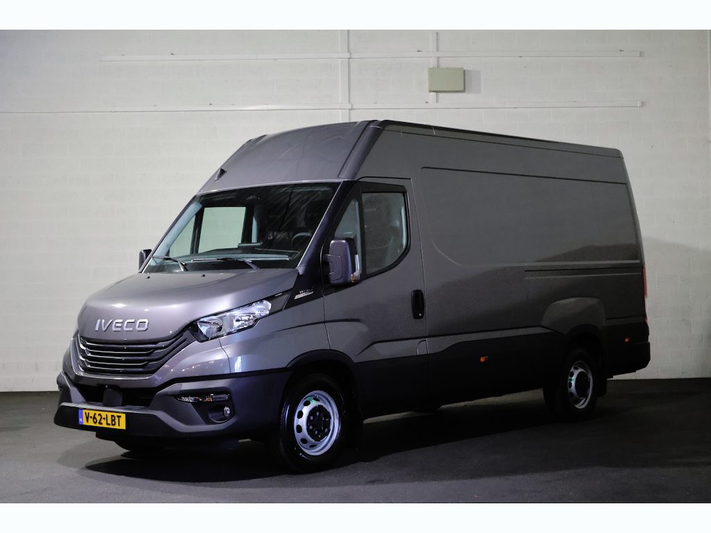IVECO Daily 35S18 Hi-Matic L2 H2 Airco Navigatie Trekhaak Digitaal Dashboard