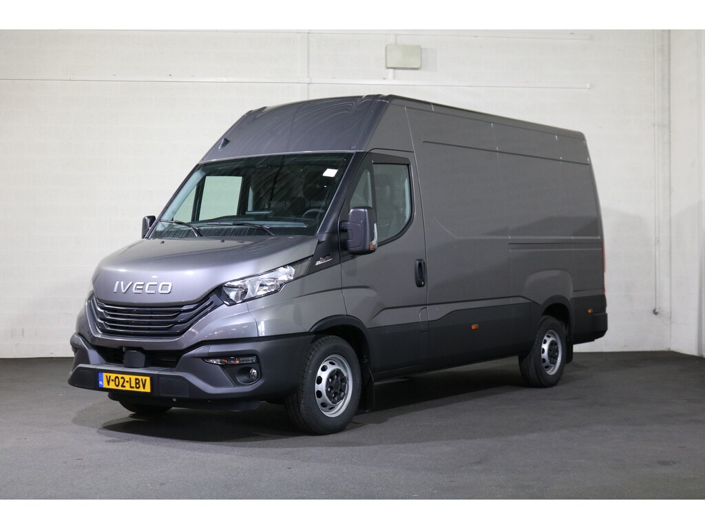 IVECO Daily 35S18 Hi-Matic L2 H2 Airco Navigatie Trekhaak Digitaal Dashboard (Voorraad in de Wal)
