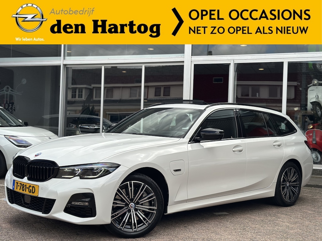 BMW 3-Serie Touring 330e xDrive Business Edition Plus 50 jahre  / Pano /  HUD / ECC  / 360 Camera