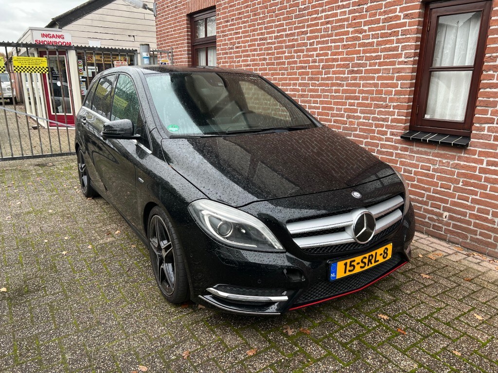 Mercedes-Benz B-klasse 180 AMBITION AVANTGARDE AMG Styling pakket