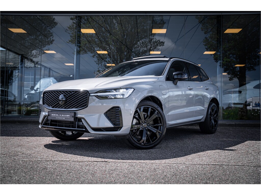 Volvo XC60 2.0 T6 Recharge AWD Plus Black Edition ** H&K ** HUD ** Panodak ** Facelift!!