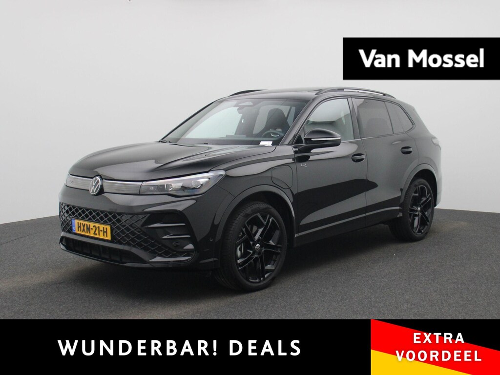 Volkswagen Tiguan 1.5 eHybrid R-Line Edition 204 PK| Origineel Nederlands | 1e Eigenaar | Panoramdak | Navigatie | Achteruitrijcamera | Achterklep Elektrisch | Stoelverwarming | Stuurwielverwarming