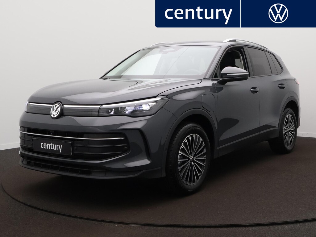 Volkswagen Tiguan 1.5 eHybrid Life Edition Automaat - IQ Light - Trekhaak - Navigatie - Stoelverwarming - 360 Camera - ACC - Side Assist