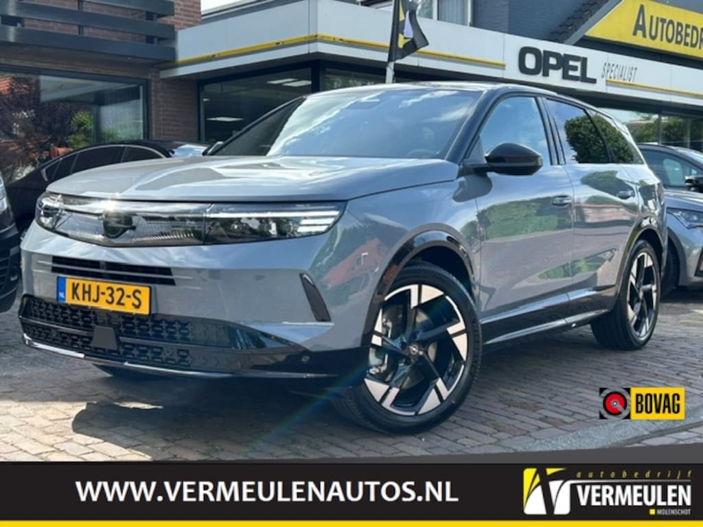Opel Grandland 1.6 Turbo 195PK Plug-In Hybrid GS Automaat + 20"/ Navi/ Clima/ Ad.Cruise/ Focal-Sound/ Head-Up/ Winterpakket/ Full-LED/ 360Camera/ Trekhaak