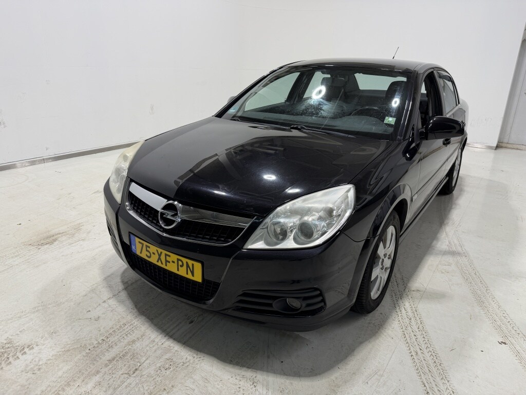 Opel Vectra 1.8-16V Cosmo