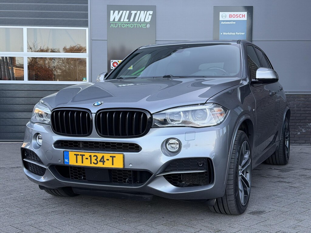 BMW X5 M50d Trekhaak|Panoramadak|Bang&Olufsen|Luchtvereing achterkant
