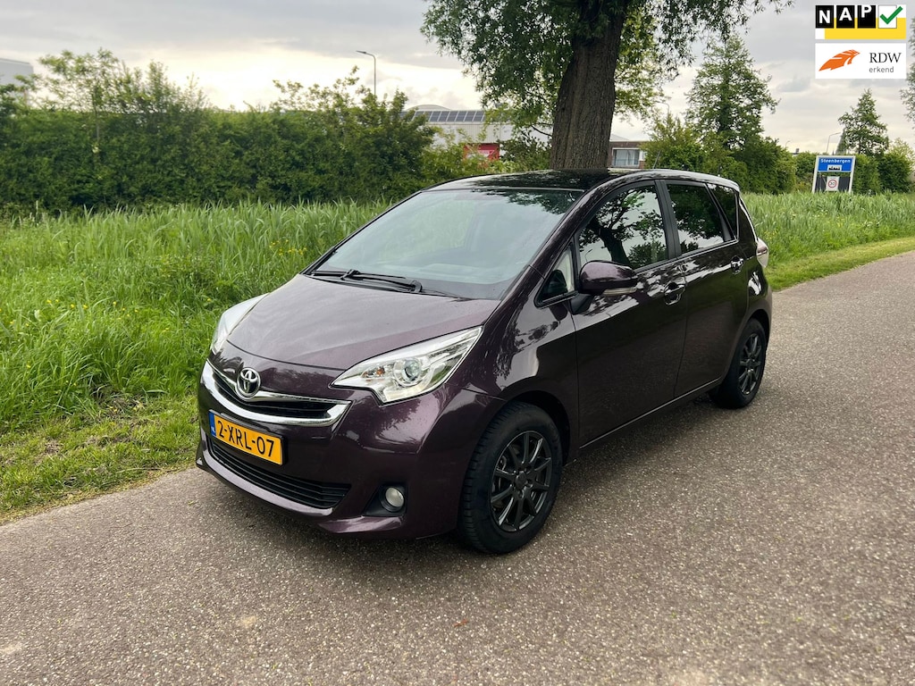 Toyota Verso-S 1.3 VVT-i Trend Pano Airco Cruise Trekhaak Achteruitrij Camera Navi