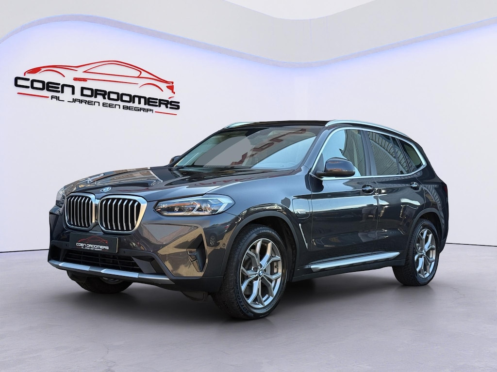 BMW X3 xDrive30e High Executive /Apple Carplay/BTW/99% SoH/Vol. Leder/Camera+PDC V+A/Head-up display/Stoelverwarming/Dode-hoek sensoren/Laser LED/3-Zone Climate/Cruise Control/ Elek. achterklep/Elek. trekhaak/(*MET GARANTIE)