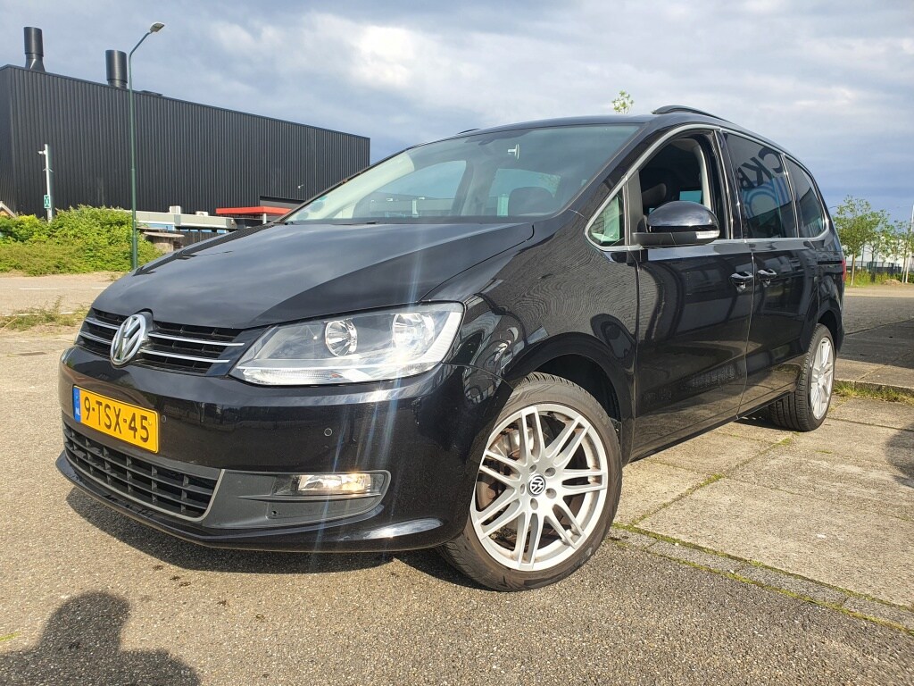 Volkswagen Sharan 1.4 TSI Comf. 7-PERSOONS |ECC|NAVI|18"|APK|NAP|2014|ZIE TEKST