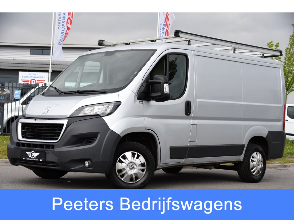 Peugeot Boxer 2.0 BlueHDI L1H1 Pro PB Edition Camera, Cruise, Multimedia, 130pk, Trekhaak, Airco, Radio, Uniek!