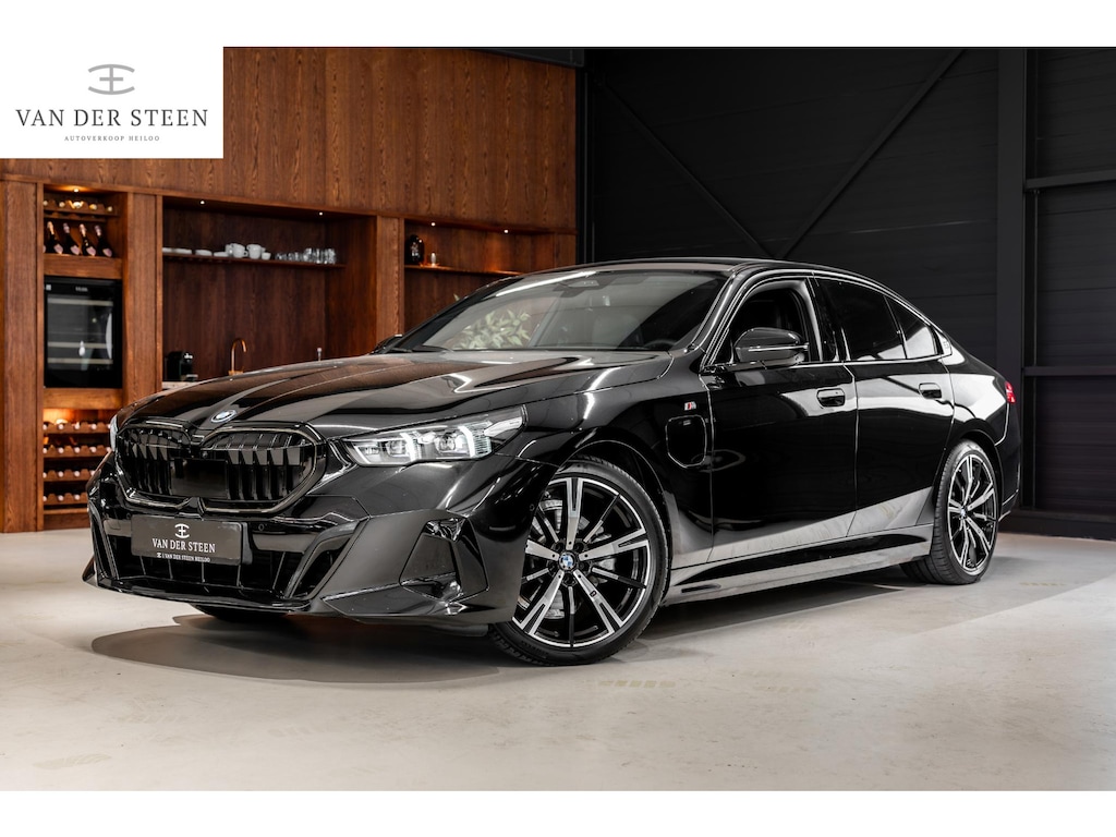 BMW 5-Serie 530e M Sport Edition Panoramadak | H&K | Stoelventilatie