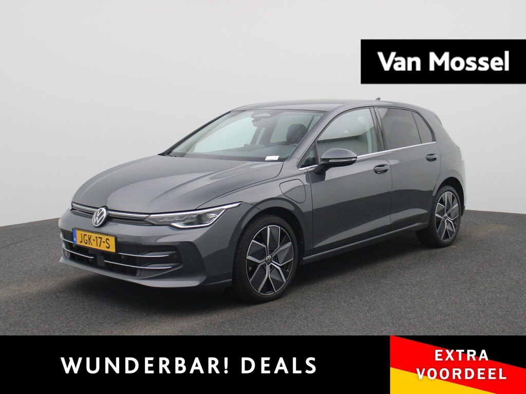 Volkswagen Golf 1.5 eHybrid Style Edition 204 PK| Origineel Nederlands | 1e Eigenaar | Navigatie | Stoelverwarming | Stuurwielverwarming | LED Matrix | Achteruitrijcamera | Parkeersensoren