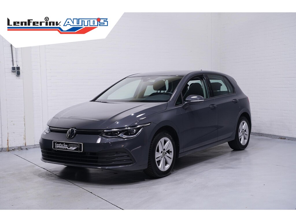 Volkswagen Golf 1.0 eTSI Life Business Apple Carplay Camera ACC Navi Massagestoel 1e Eigenaar NAP Led koplampen