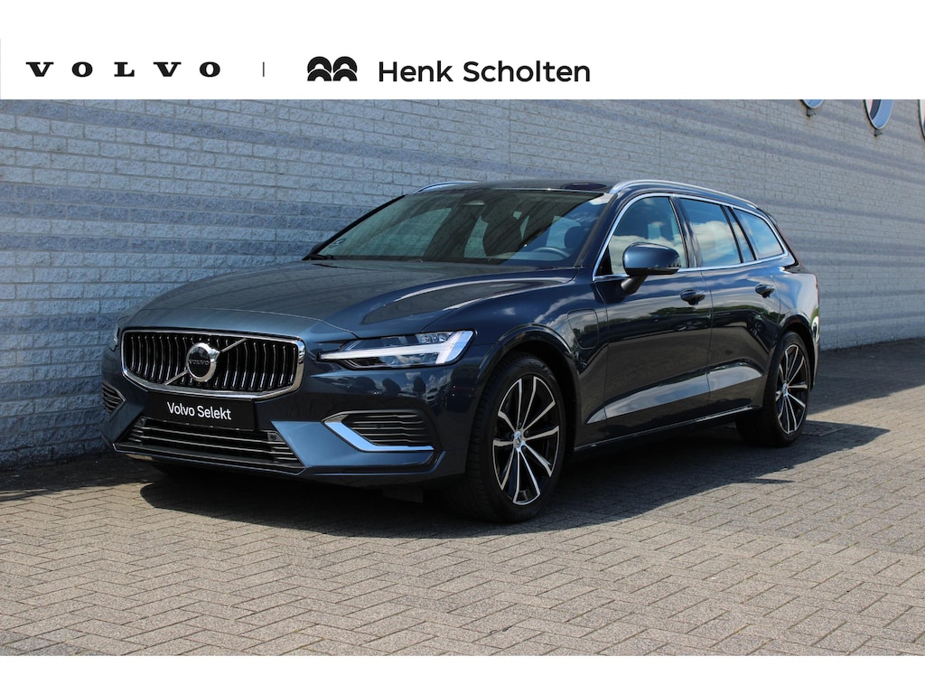 Volvo V60 2.0 T6 Plug-in hybrid AWD Essential Bright | Achterbank in delen neerklapbaar | Bluetooth telefoonvoorbereiding | Bots herkenning en activatie | Centrale deurvergrendeling met afstandsbediening | Electronic climate controle | Rijstrooksensor met correctie | Trekhaak elektrisch uitklapbaar | Lendesteunen (verstelbaar)