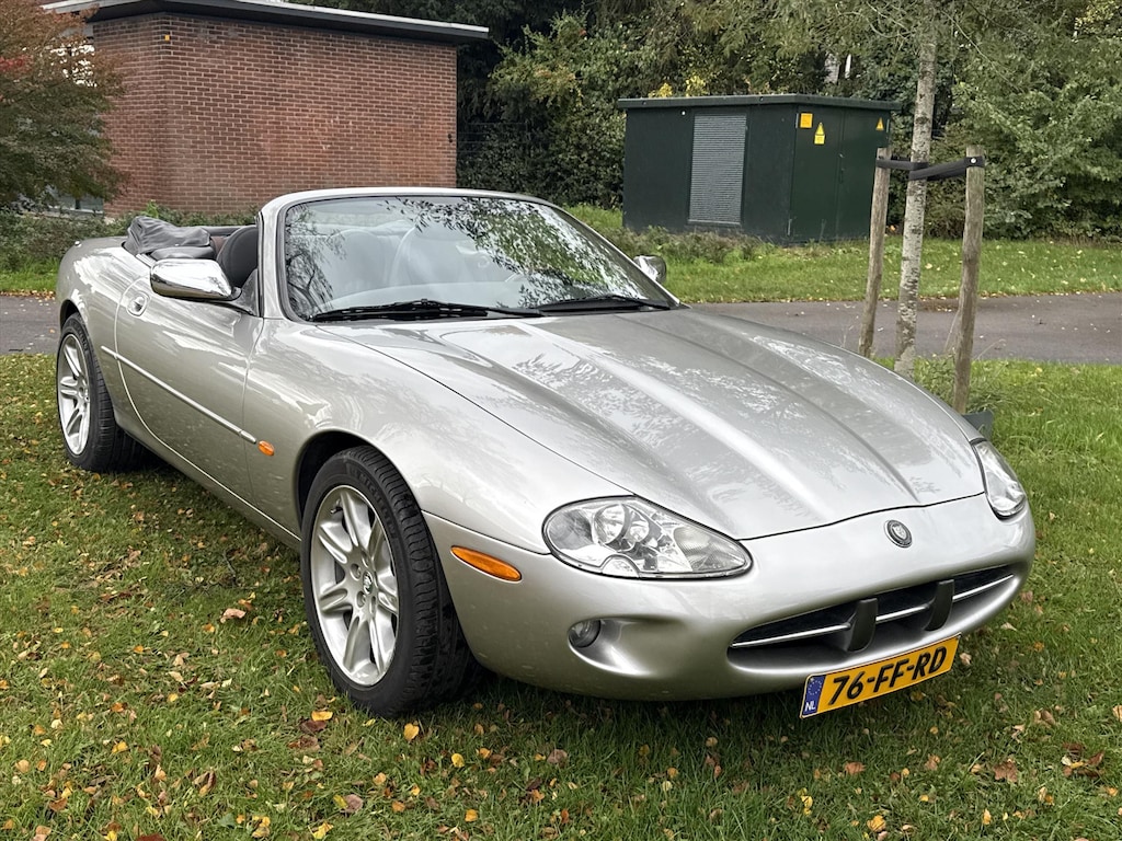 Jaguar XK8 4.0 CONVERTIBLE CABRIOLET