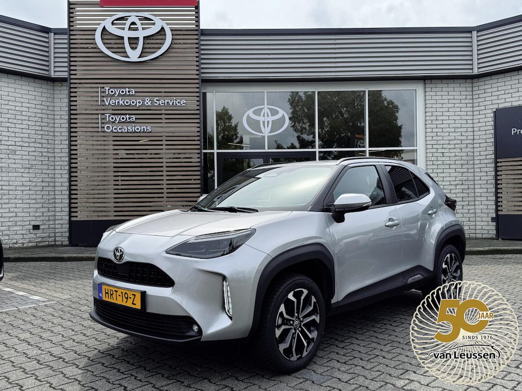 Toyota Yaris Cross 115 FIRST EDITION NL-AUTO ALL-SEASON STOEL/STUURVERW PARK-SENSOREN APPLE/ANDROID BSM LED KEYLESS CAMERA AD-CRUISE