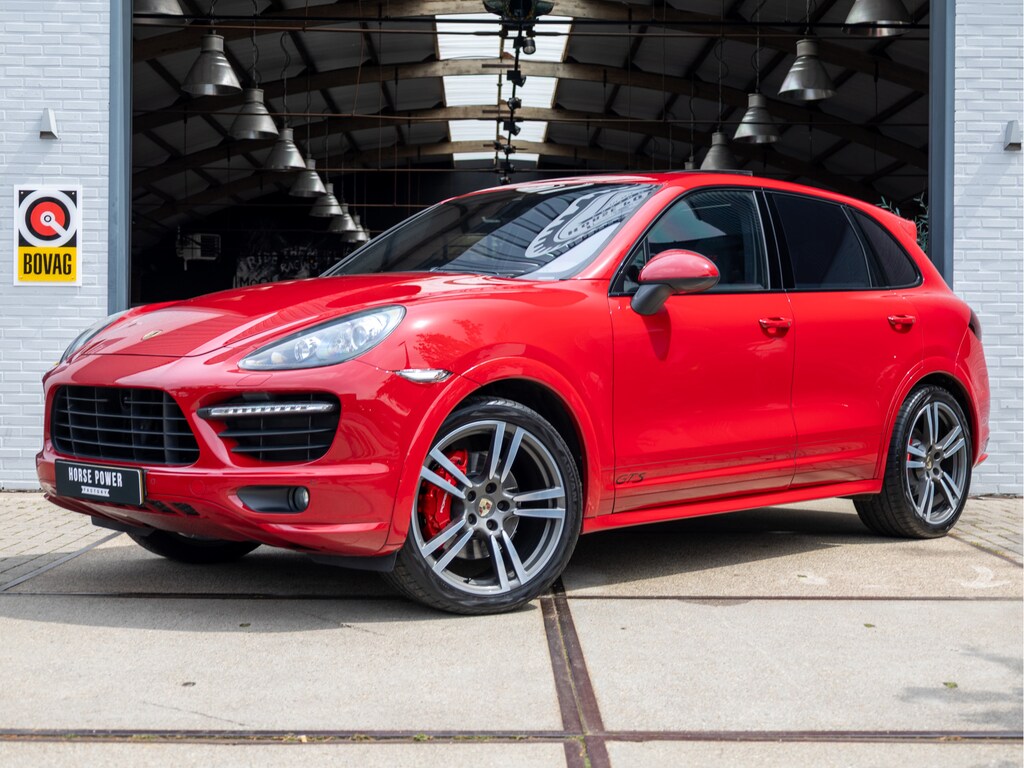 Porsche Cayenne 4.8 GTS *NAP | Pano | Burmester | Sportuitl. | ACC | Leder/Alcantara | Memory | Keyless | Blindspot | Luchtvering | Camera*