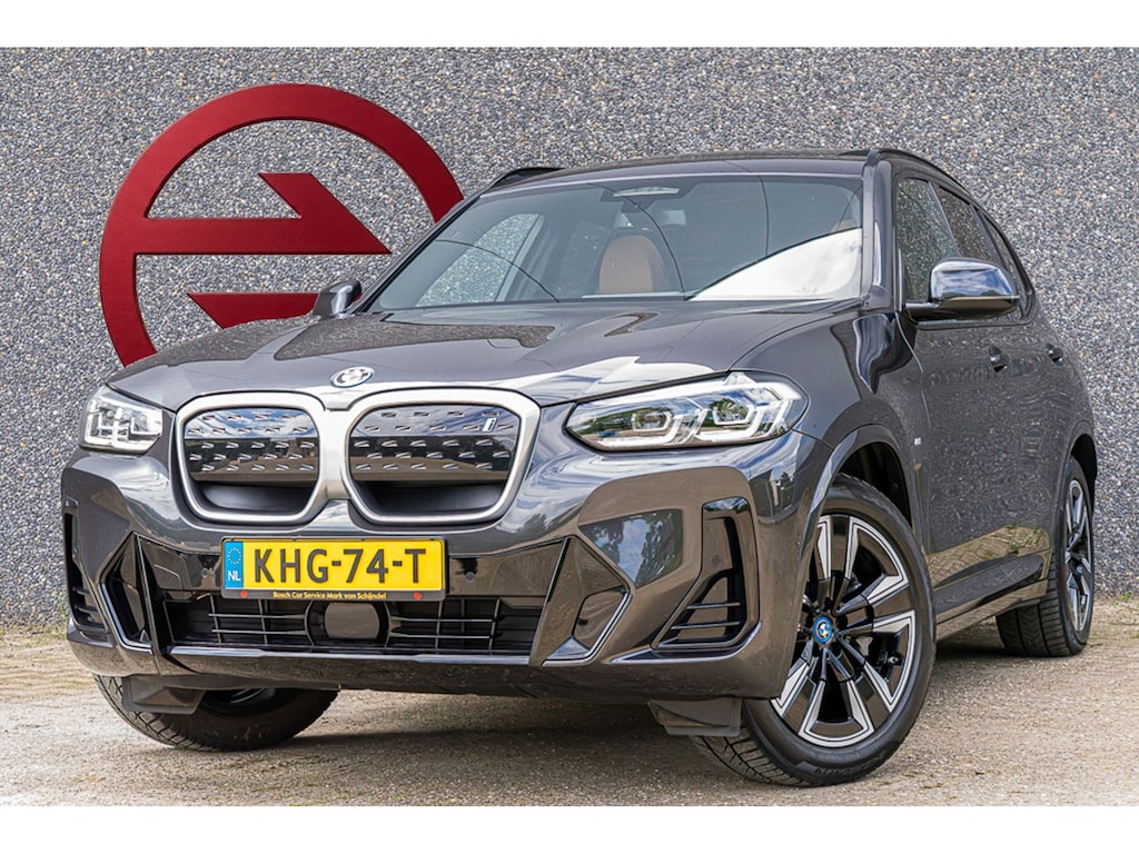 BMW iX3 (g08) M-Sport / Pano / Trekhaak / Leder / Shadowline / Adaptive Cruise Control / Apple Carplay - Android Auto / Navigatie Pro / Live Cockpit Pro
