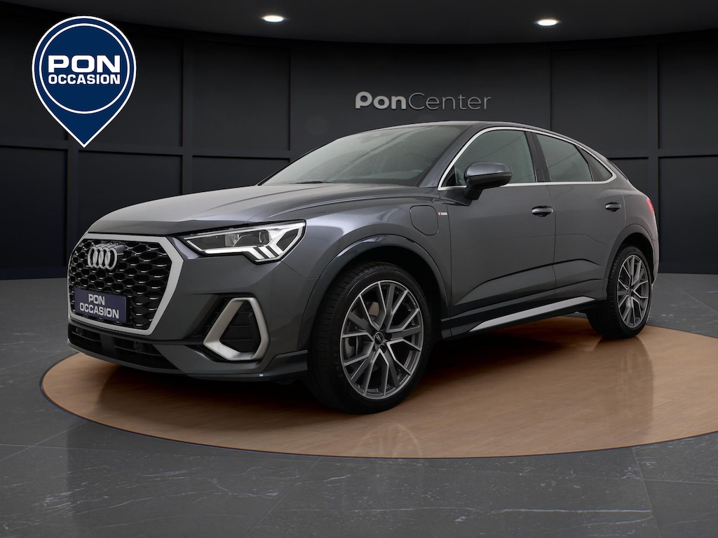 Audi Q3 Sportback 45 TFSIe S-line | Camera | Elek Achterklep | Sportstoelen | Parkeerhulp | 20'' |