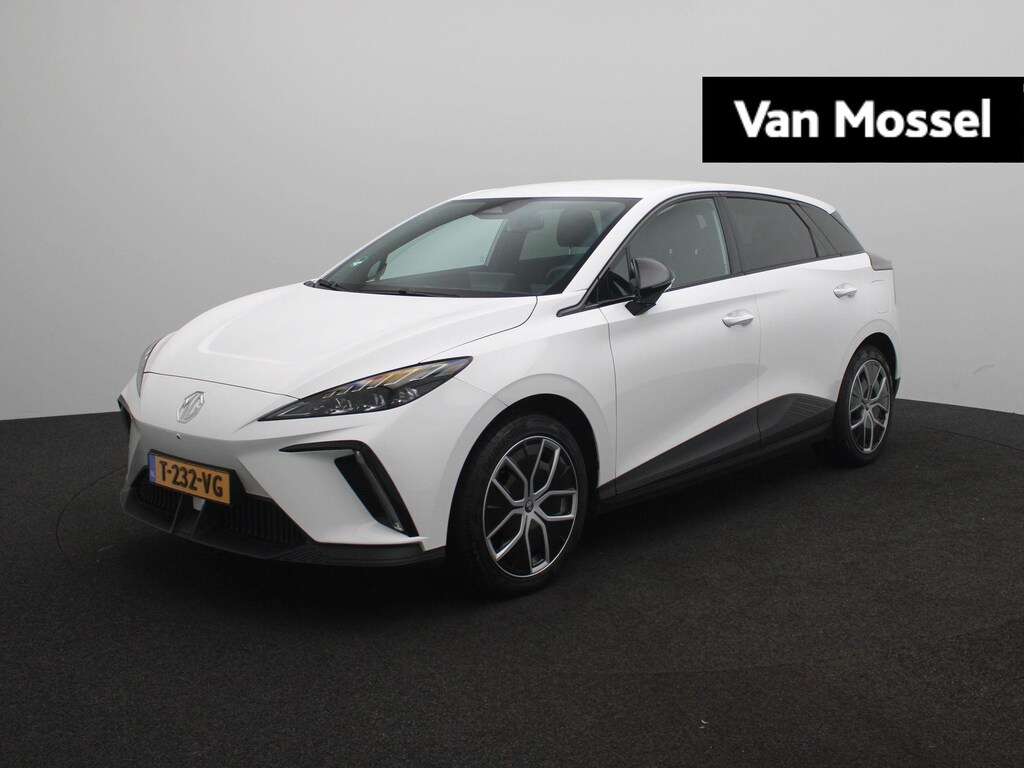 MG MG4 Luxury 64 kWh | Apple Carplay/Android Auto | Achteruitrijcamera | Cruise Control | Stoelverwarming |