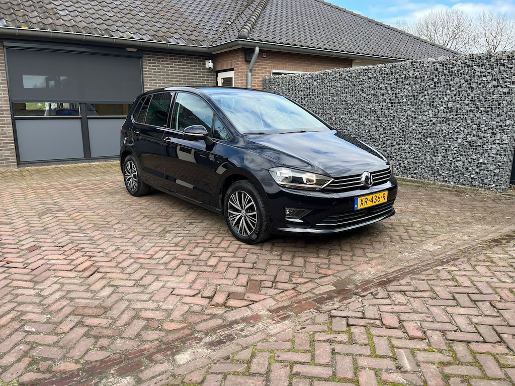 Volkswagen Golf Sportsvan Benzine Automatisch in Niftrik kopen?