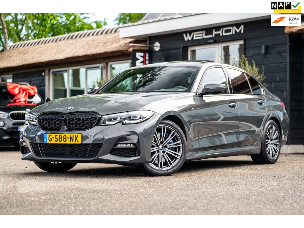 BMW 3-Serie 330i High Executive Edition I Dravit Grau I M Pakket I 360 I Nap I Panoramadak