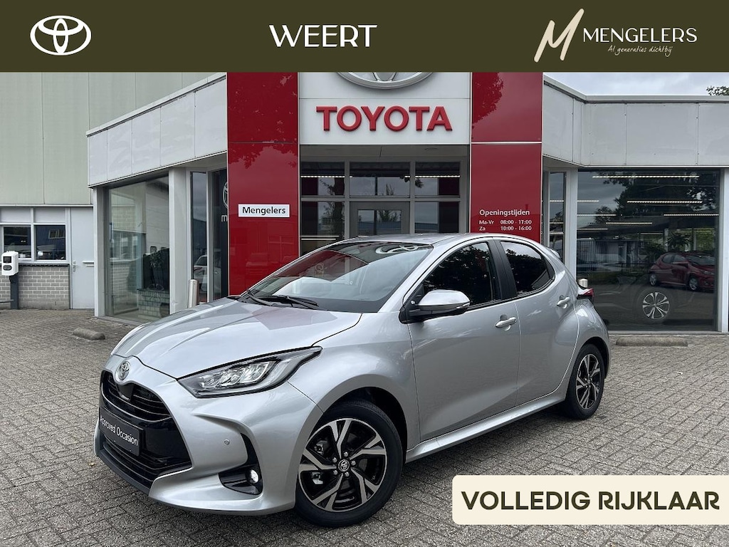 Toyota Yaris 1.5 Hybrid 115 Dynamic | Comfort Pack | Rijklaar l Blindspot | Sensoren | Apple Carplay |