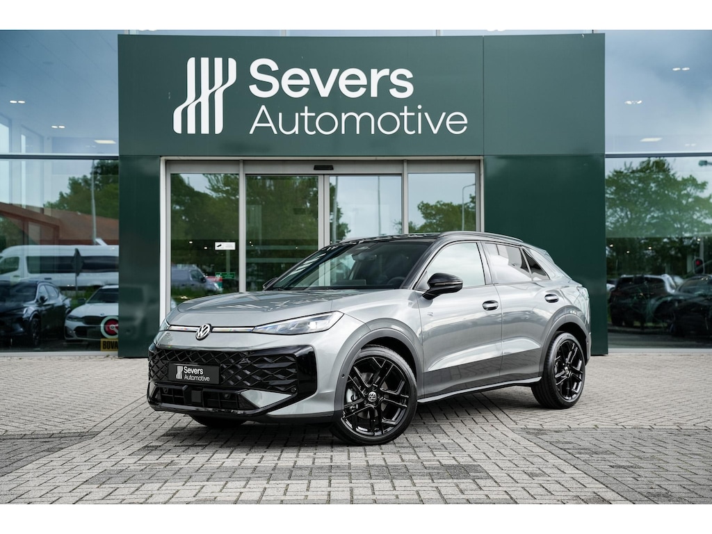 Volkswagen T-Roc 1.5 eTsi R-Line First Edition l Panorama-Dak l  Trekaak l Harman Kardon l Easy Open & Close l Black Style l