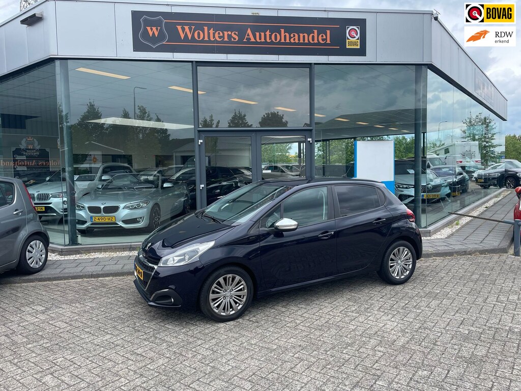 Peugeot 208 1.2 PureTech Signature