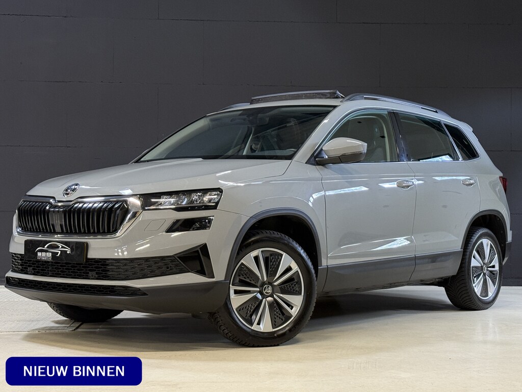 Skoda Karoq 1.5 TSI ACT Business Edition Plus | Panoramadak | Camera | Adaptive cruise | Stoelverwarming | Full LED | NL auto | Dealer onderhouden
