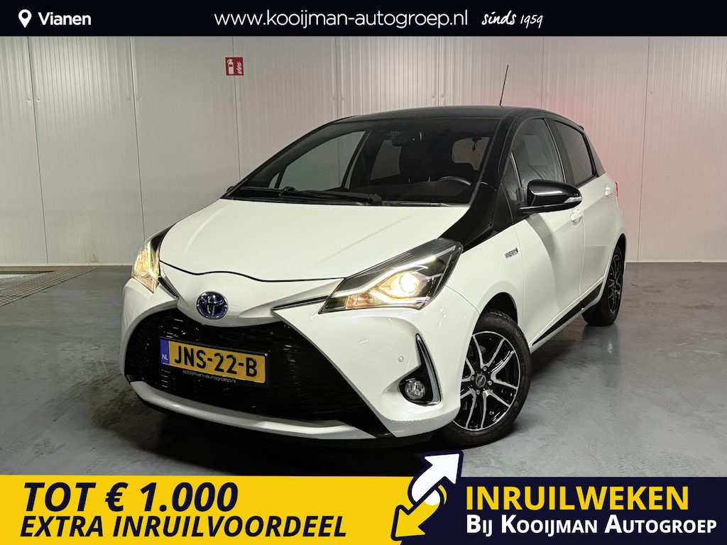 Toyota Yaris 1.5 Hybrid Bi-Tone Luxe en nette auto slechts 72366 KM met stoelverwarming, parkeersensoren etc