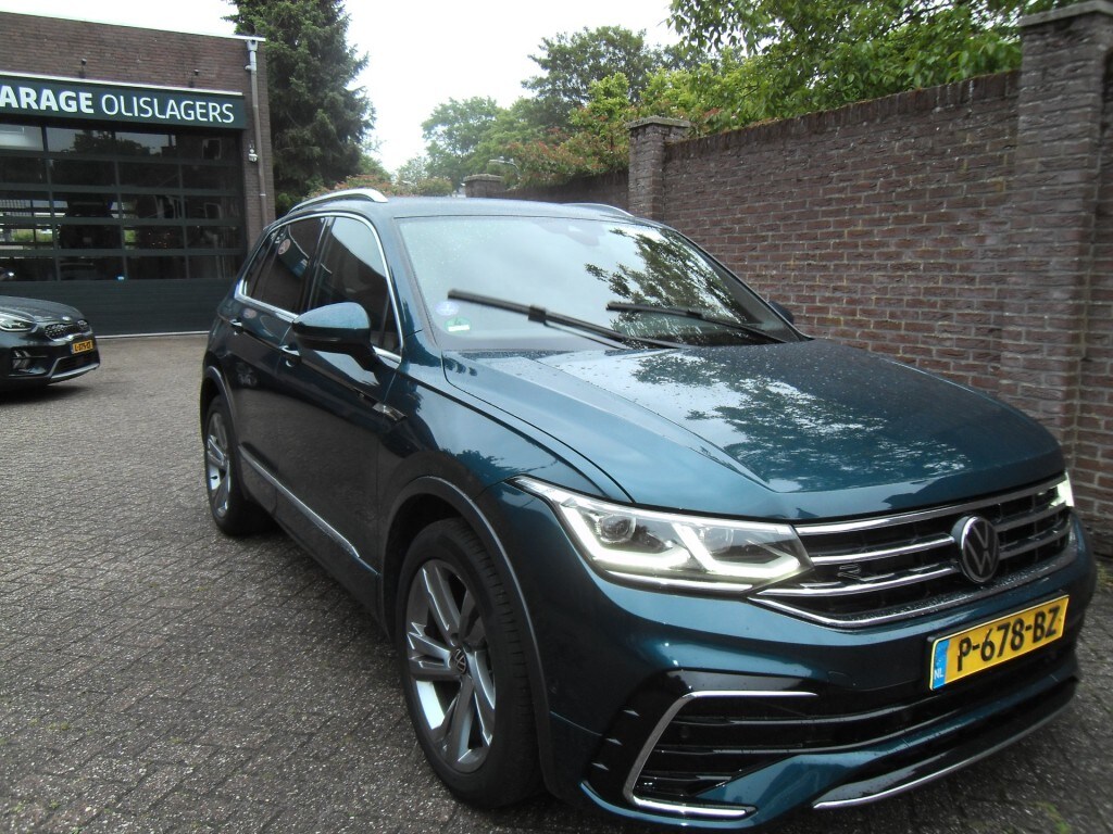 Volkswagen Tiguan 1.5 TSI DSG R LINE TREKHAAK CAMERA  pano 19 inch