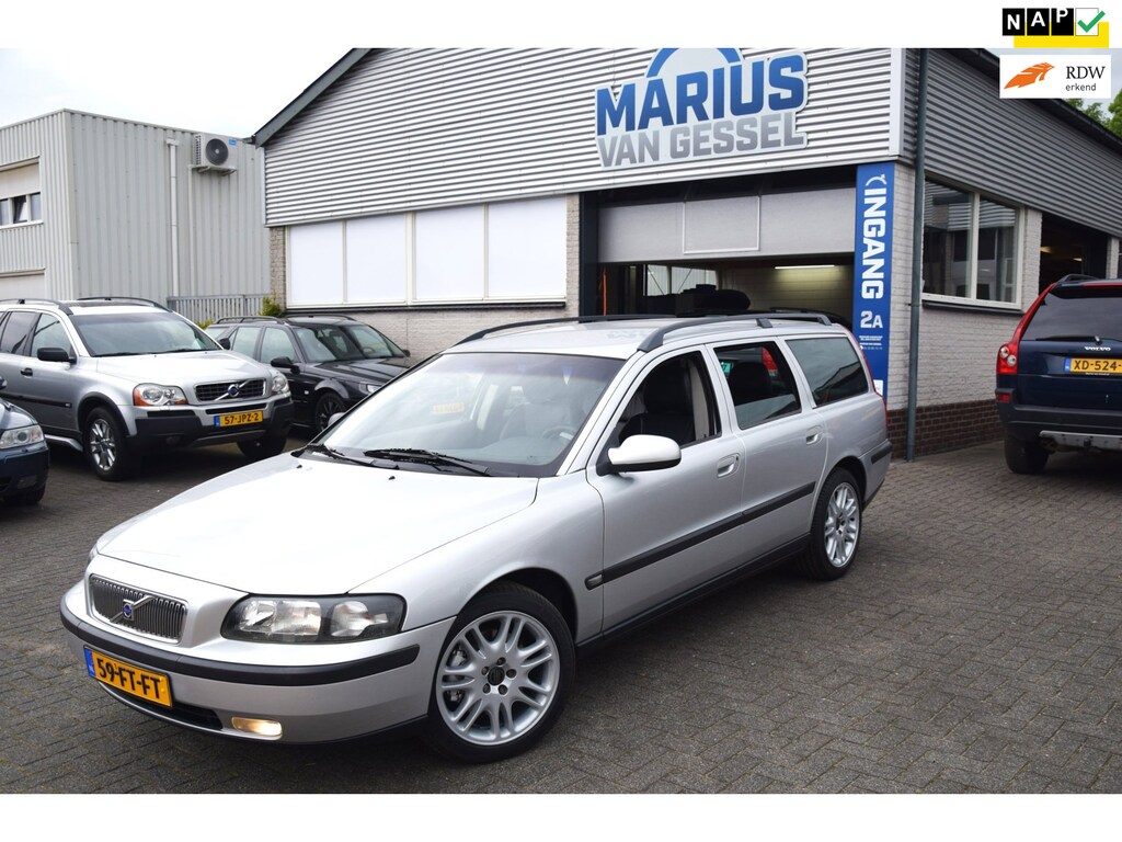 Volvo V70 8x Volvo V70 in Twello