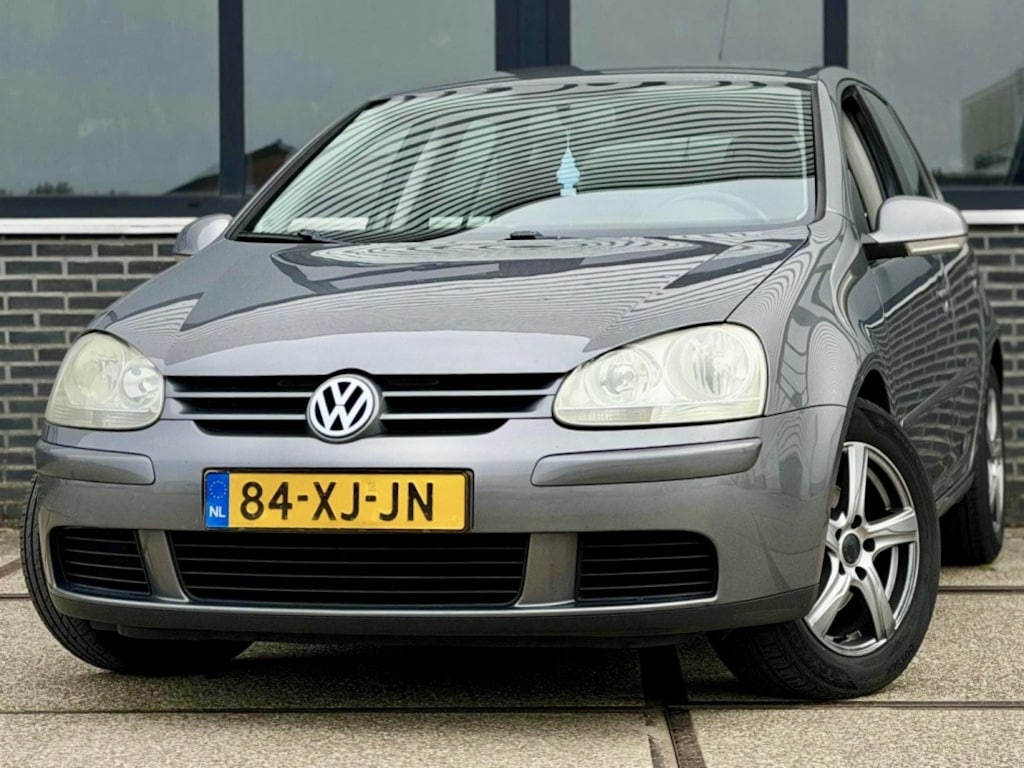 Volkswagen Golf 1.6 FSI Optive 3