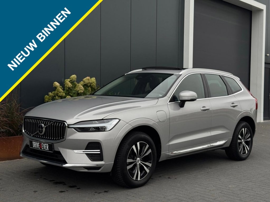 Volvo XC60 2.0 T6 Recharge AWD Inscription | PANO | Carplay