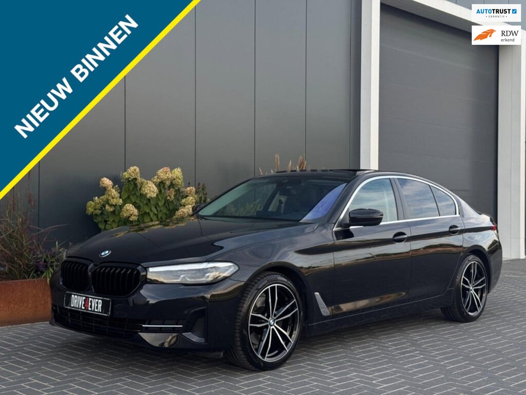 BMW 5-Serie 520i High Executive| Pano | Leder | Cruise