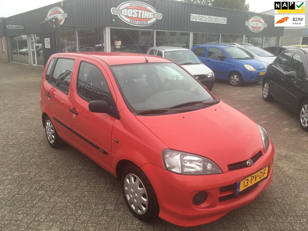 Daihatsu YRV Young RV 1.3-16V XTi(st-bekr,elektr-pakket,hoge instap,bj04,1499,-)