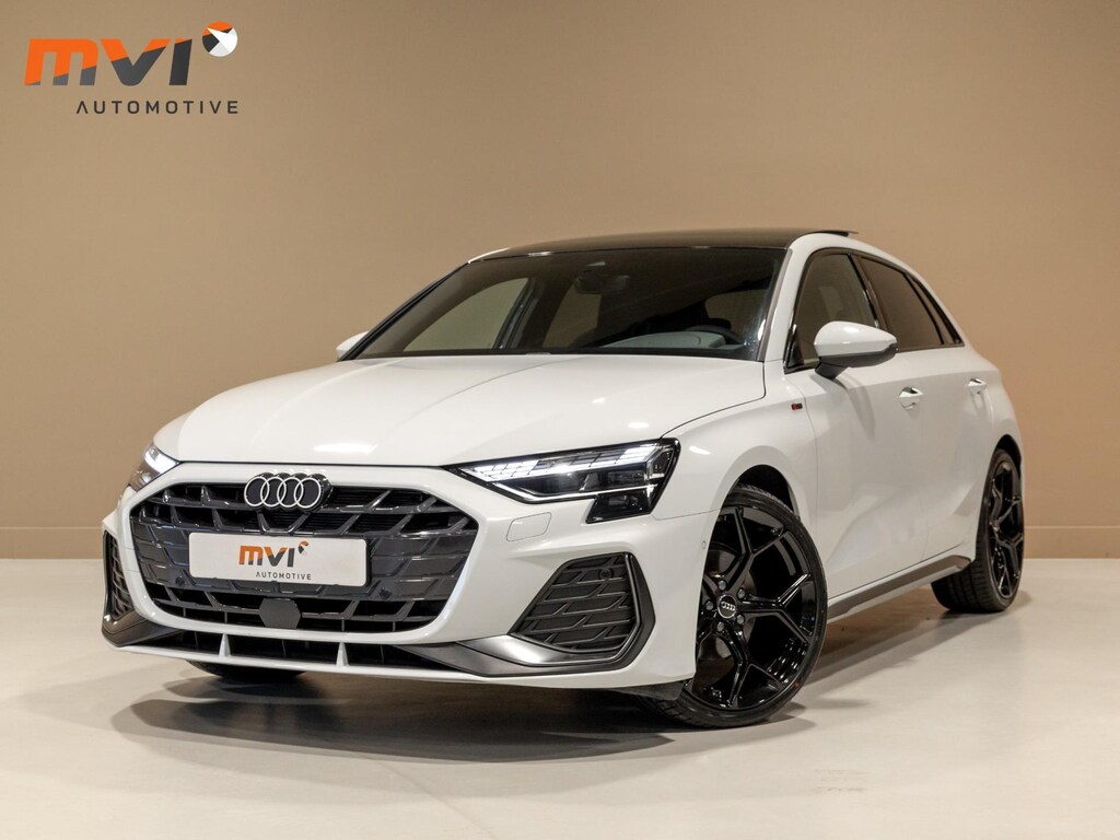 Audi A3 Sportback 35 TFSI S-Line edition / 150pk / Panorama dak / Sonos / Achteruitrij camera /