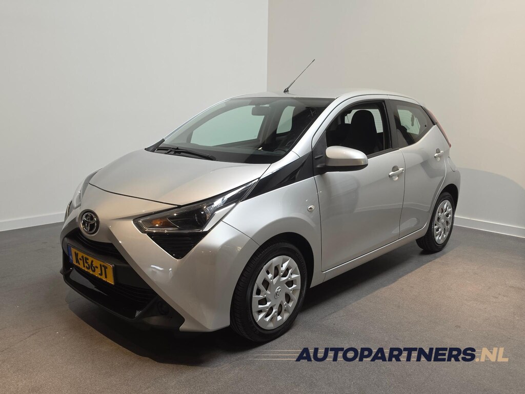 Toyota Aygo 1.0 VVT-i x-play - Apple Carplay/Android Auto - Cruise