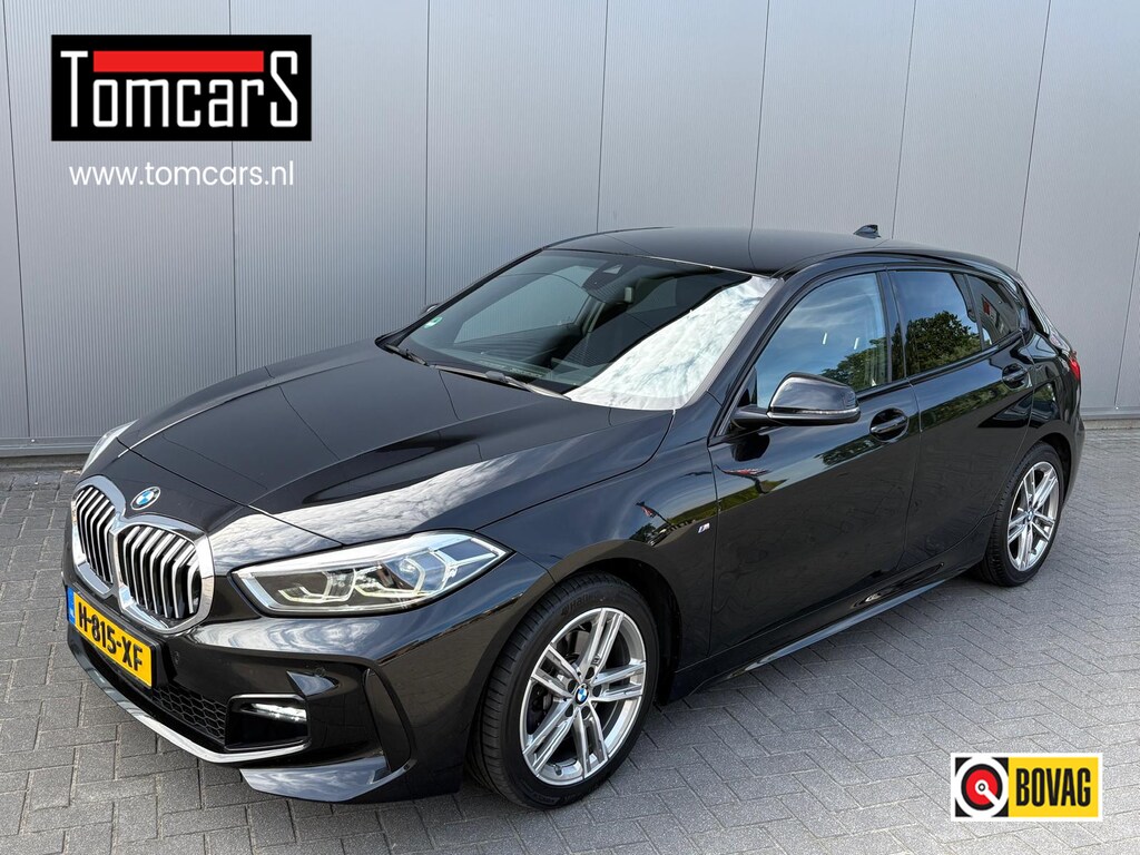 BMW 1-Serie 118i 140PK Automaat Executive Edition M-Sport Sportstoelen/Parkeerhulp/Navigatie/Cruise-control