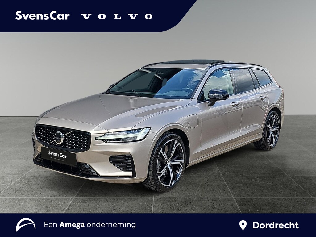 Volvo V60 2.0 T6 Plug-in hybrid AWD Plus Dark | Panoramadak | Sportstoelen | Pilot Assist | Stoelverwarming |
